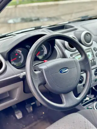 FORD-FIESTA-2013