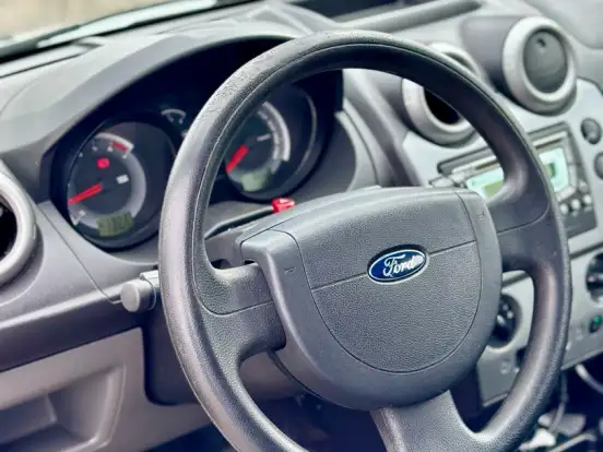 FORD-FIESTA-1.6 SE HATCH 16V FLEX 4P MANUAL FORD-FIESTA-2013