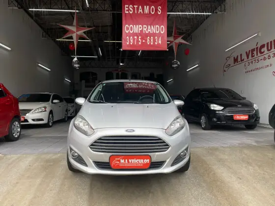 FORD FIESTA 1.6 SE HATCH 16V FLEX 4P POWERSHIFT