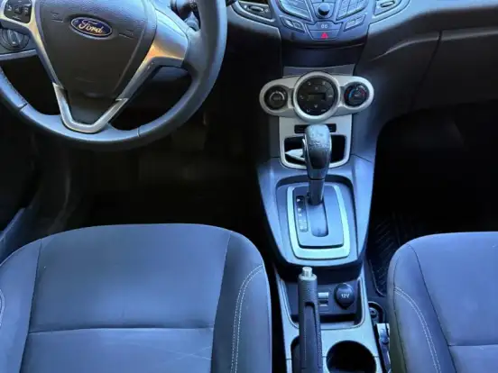 FORD-FIESTA-1.6 SE HATCH 16V FLEX 4P POWERSHIFT FORD-FIESTA-2015