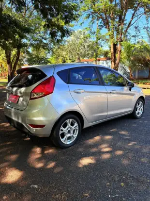 FORD-FIESTA-2015