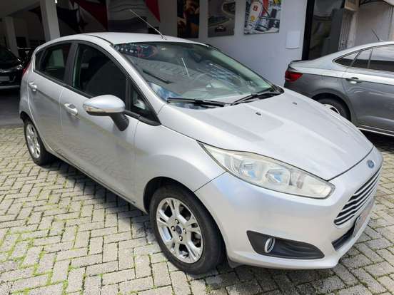 FORD-FIESTA-2014