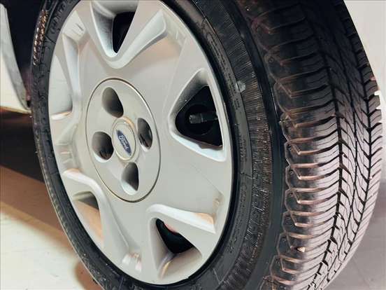 FORD-FIESTA-2012