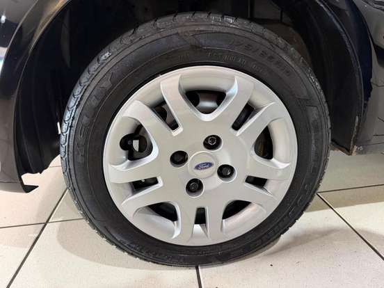 FORD-FIESTA-2012