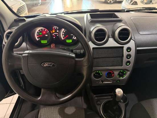 FORD-FIESTA-2012