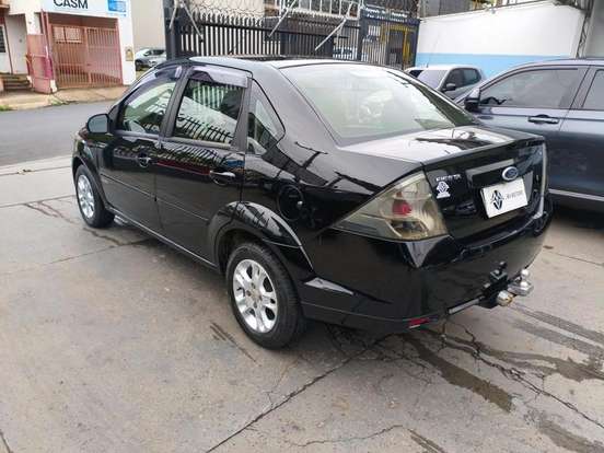 FORD-FIESTA-2011