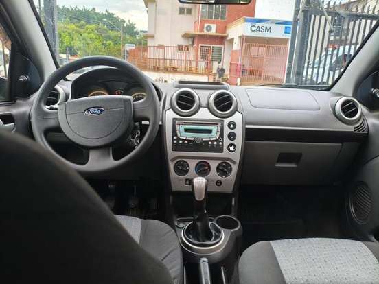 FORD-FIESTA-2011