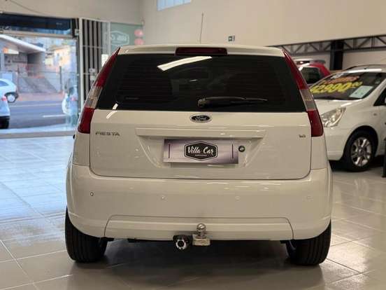 FORD-FIESTA-2013
