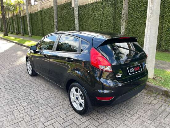 FORD-FIESTA-1.6 SE HATCH 16V FLEX 4P POWERSHIFT FORD-FIESTA-2014