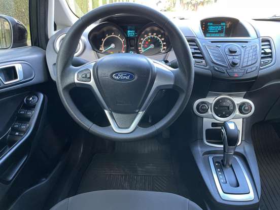 FORD-FIESTA-1.6 SE HATCH 16V FLEX 4P POWERSHIFT FORD-FIESTA-2014