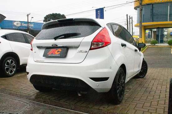 FORD-FIESTA-2014