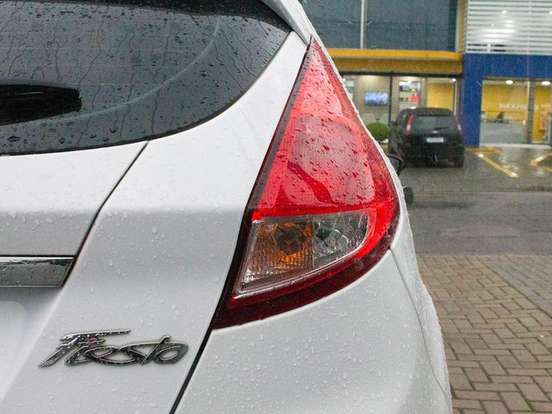 FORD-FIESTA-1.6 TITANIUM HATCH 16V FLEX 4P POWERSHIFT FORD-FIESTA-2014
