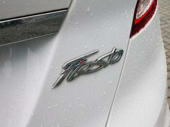 FORD-FIESTA-1.6 TITANIUM HATCH 16V FLEX 4P POWERSHIFT FORD-FIESTA-2014