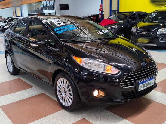 FORD-FIESTA-2014