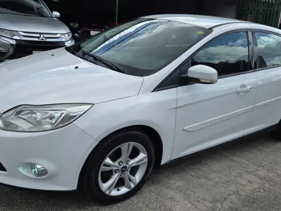 FORD-FOCUS-1.6 SE 16V FLEX 4P POWERSHIFT FORD-FOCUS-2014