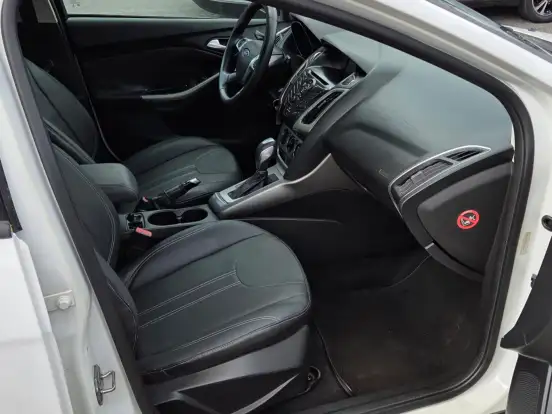 FORD-FOCUS-1.6 SE 16V FLEX 4P POWERSHIFT FORD-FOCUS-2014