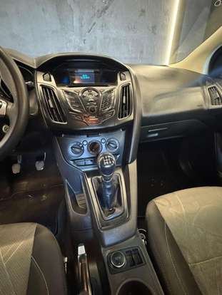 FORD-FOCUS-2013
