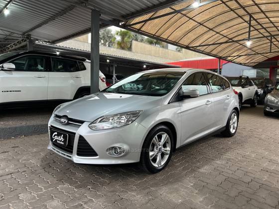 FORD FOCUS 1.6 SE 16V FLEX 4P POWERSHIFT