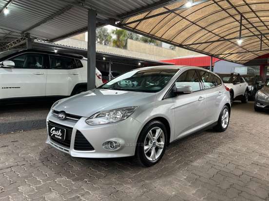 FORD-FOCUS-1.6 SE 16V FLEX 4P POWERSHIFT FORD-FOCUS-2014