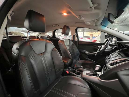 FORD-FOCUS-2014