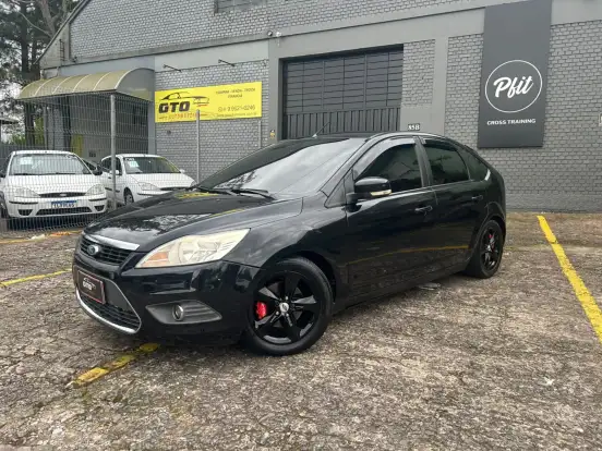FORD-FOCUS-2011