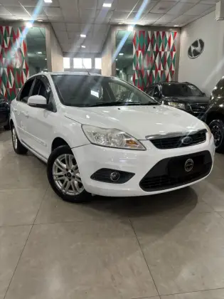 FORD FOCUS 2.0 GLX SEDAN 16V FLEX 4P MANUAL