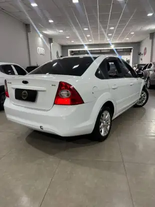 FORD-FOCUS-2013