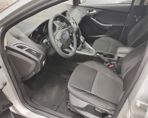 FORD-FOCUS-2015