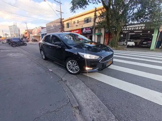 FORD-FOCUS-2015