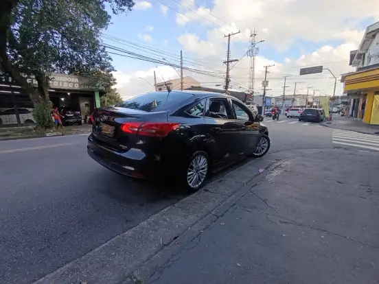 FORD-FOCUS-2015