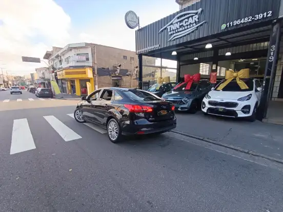 FORD-FOCUS-2015