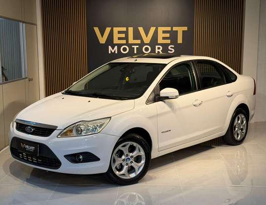 FORD-FOCUS-2011