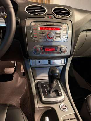FORD-FOCUS-2011
