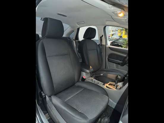 FORD-FOCUS-2009
