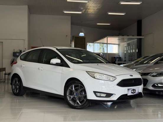 FORD-FOCUS-2015