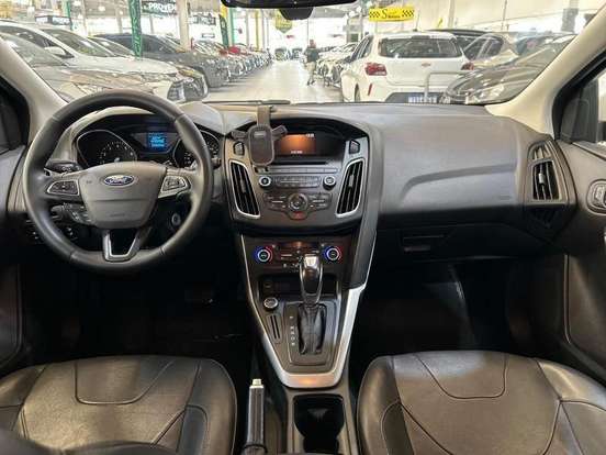 FORD-FOCUS-2016