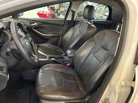 FORD-FOCUS-2016