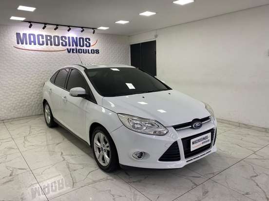FORD-FOCUS-2015
