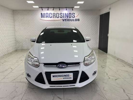 FORD-FOCUS-2015