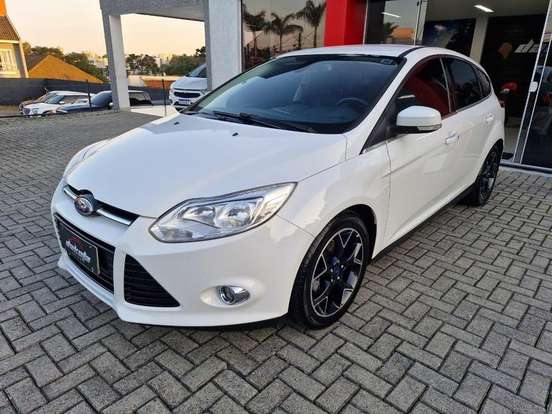 FORD-FOCUS-2015