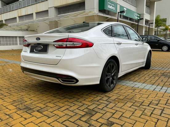 FORD-FUSION-2017