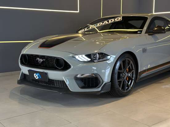 FORD-MUSTANG-2021