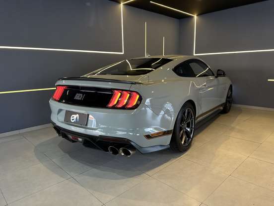 FORD-MUSTANG-2021
