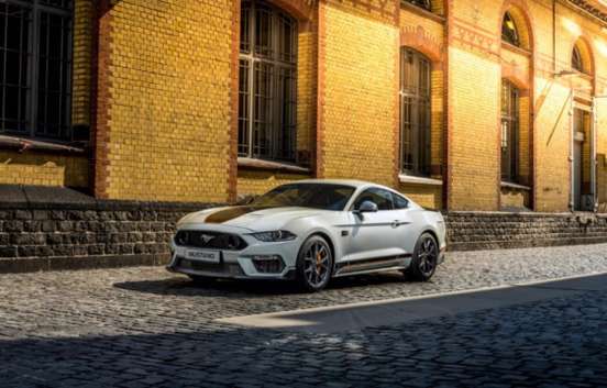 FORD-MUSTANG-2022