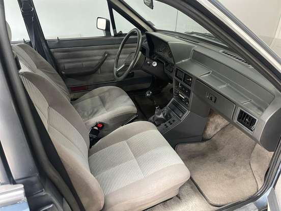 FORD-DEL REY-1.6 OURO 8V ÁLCOOL 4P MANUAL FORD-DEL REY-1983