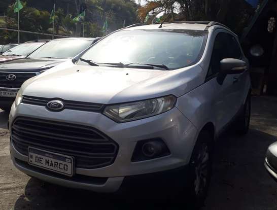 FORD-ECOSPORT-2012
