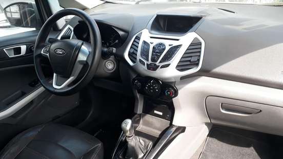 FORD-ECOSPORT-2012
