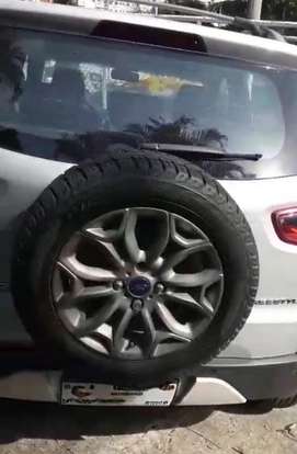 FORD-ECOSPORT-2012
