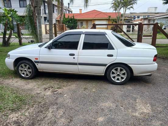 FORD-ESCORT-1997