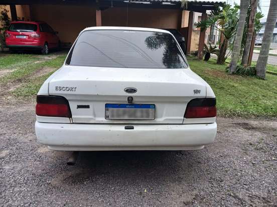 FORD-ESCORT-1997